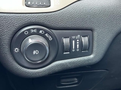 Used 2015 Jeep Cherokee 4d SUV 4WD Latitude at Paradise Motors near Lansing, MI