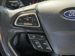 Used 2017  Ford Escape 4d SUV 4WD Titanium at Paradise Motors near Lansing&comma; MI