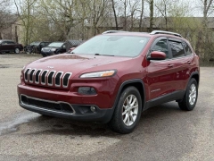 Used 2017  Jeep Cherokee 4d SUV FWD Limited V6 at Paradise Motors near Lansing&comma; MI