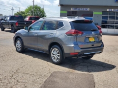 Used 2018  Nissan Rogue 4d SUV AWD SV at Paradise Motors near Lansing&comma; MI