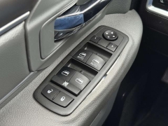 Used 2017  Ram 1500 4WD Crew Cab SLT at Paradise Motors near Lansing&comma; MI