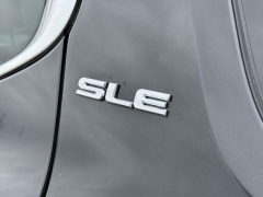 Used 2017  GMC Acadia 4d SUV AWD SLE-2 I4 at Paradise Motors near Lansing&comma; MI