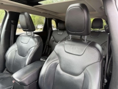 Used 2016  Jeep Cherokee 4d SUV 4WD Limited V6 at Paradise Motors near Lansing&comma; MI