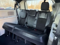 Used 2019  Dodge Grand Caravan 4d Wagon SXT at Paradise Motors near Lansing&comma; MI