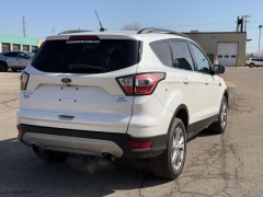 Used 2017  Ford Escape 4d SUV FWD SE at Paradise Motors near Lansing&comma; MI