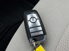 Used 2018  Ford Explorer 4d SUV 4WD XLT at Paradise Motors near Lansing&comma; MI