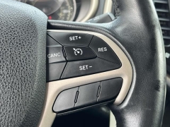 Used 2015 Jeep Cherokee 4d SUV 4WD Latitude at Paradise Motors near Lansing, MI