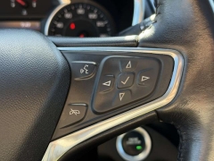 Used 2020  Chevrolet Equinox 4d SUV AWD LT w&sol;2LT at Paradise Motors near Lansing&comma; MI