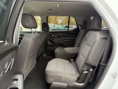 Used 2018  Chevrolet Traverse 4d SUV FWD LT Cloth w/1LT at Paradise Motors near Lansing, MI