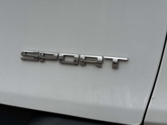 Used 2017  Jeep Cherokee 4d SUV 4WD Sport I4 Altitude at Paradise Motors near Lansing&comma; MI