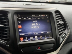 Used 2015  Jeep Cherokee 4d SUV 4WD Latitude V6 at Paradise Motors near Lansing, MI