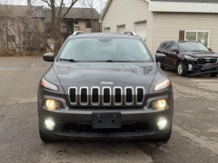 Used 2015  Jeep Cherokee 4d SUV 4WD Latitude V6 at Paradise Motors near Lansing, MI