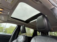 Used 2016  Jeep Cherokee 4d SUV 4WD Limited V6 at Paradise Motors near Lansing&comma; MI