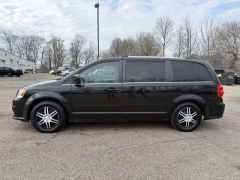 Used 2017  Dodge Grand Caravan 4d Wagon SE at Paradise Motors near Lansing&comma; MI