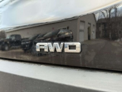 Used 2017  GMC Acadia AWD 4dr SLT w&sol;SLT-1 at Paradise Motors near Lansing&comma; MI