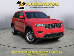  2018 Jeep Grand Cherokee 4d SUV 4WD Laredo at Paradise Motors near Lansing&comma; MI
