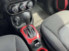 Used 2016  Jeep Renegade 4d SUV 4WD Trailhawk at Paradise Motors near Lansing, MI