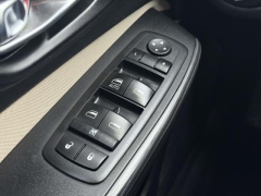 Used 2017  Jeep Cherokee 4d SUV 4WD Sport I4 Altitude at Paradise Motors near Lansing&comma; MI