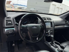 Used 2017  Ford Explorer 4d SUV 4WD Limited at Paradise Motors near Lansing&comma; MI