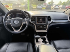 Used 2015  Jeep Grand Cherokee 4d SUV 4WD Limited at Paradise Motors near Lansing&comma; MI