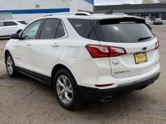 Used 2018 Chevrolet Equinox 4d SUV AWD LT w/2LT at Paradise Motors near Lansing, MI
