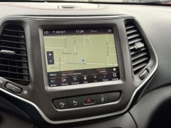 Used 2019  Jeep Cherokee 4d SUV 4WD Trailhawk 3&period;2L at Paradise Motors near Lansing&comma; MI