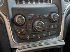 Used 2018  Jeep Grand Cherokee 4d SUV 4WD Laredo at Paradise Motors near Lansing&comma; MI
