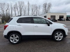 Used 2018  Chevrolet Trax 4d SUV FWD LT at Paradise Motors near Lansing&comma; MI