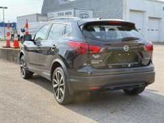 Used 2017  Nissan Rogue Sport AWD SL at Paradise Motors near Lansing&comma; MI