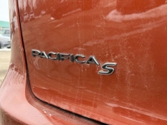 Used 2018  Chrysler Pacifica 4d Wagon Touring L Plus at Paradise Motors near Lansing&comma; MI