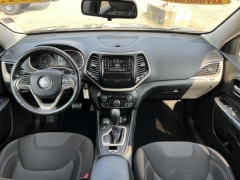 Used 2015 Jeep Cherokee 4d SUV 4WD Latitude at Paradise Motors near Lansing, MI