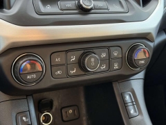Used 2017  GMC Acadia 4d SUV AWD SLE-2 V6 at Paradise Motors near Lansing&comma; MI