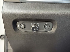 Used 2018  Chevrolet Traverse 4d SUV FWD LT Cloth w/1LT at Paradise Motors near Lansing, MI