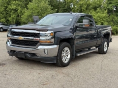 Used 2017  Chevrolet Silverado 1500 4WD Double Cab LT at Paradise Motors near Lansing&comma; MI