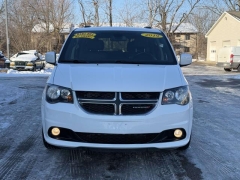 Used 2019  Dodge Grand Caravan 4d Wagon SXT at Paradise Motors near Lansing&comma; MI