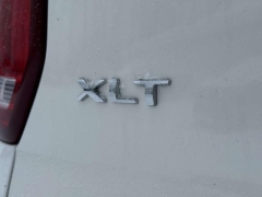 Used 2018  Ford Explorer 4d SUV 4WD XLT at Paradise Motors near Lansing&comma; MI