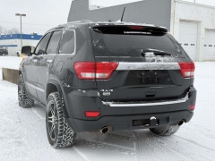 Used 2011  Jeep Grand Cherokee 4d SUV 4WD Overland at Paradise Motors near Lansing&comma; MI