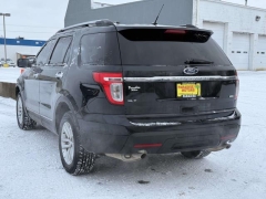 Used 2013  Ford Explorer 4d SUV 4WD XLT at Paradise Motors near Lansing&comma; MI