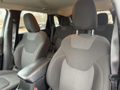 Used 2015  Jeep Cherokee 4d SUV 4WD Latitude V6 at Paradise Motors near Lansing, MI