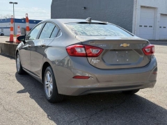Used 2018  Chevrolet Cruze 4d Sedan LT Auto at Paradise Motors near Lansing&comma; MI