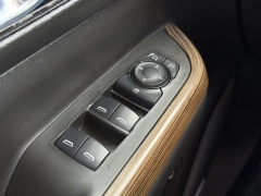Used 2017  GMC Acadia 4d SUV AWD SLE-2 I4 at Paradise Motors near Lansing&comma; MI
