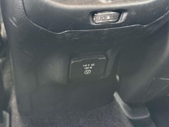 Used 2016  Jeep Cherokee 4d SUV 4WD Latitude V6 at Paradise Motors near Lansing&comma; MI