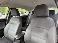 Used 2017  Chevrolet Cruze 4d Sedan LT Auto at Paradise Motors near Lansing&comma; MI