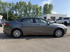 Used 2016  Ford Fusion 4d Sedan SE 2&period;0L EcoBoost at Paradise Motors near Lansing&comma; MI