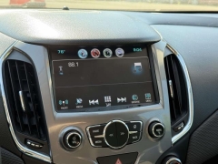 Used 2018  Chevrolet Cruze 4d Sedan LT Auto at Paradise Motors near Lansing&comma; MI