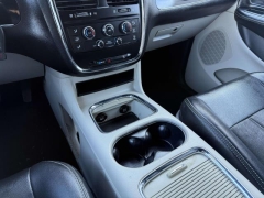 Used 2019  Dodge Grand Caravan 4d Wagon SXT at Paradise Motors near Lansing&comma; MI