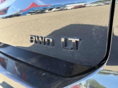 Used 2020  Chevrolet Equinox 4d SUV AWD LT w&sol;2LT at Paradise Motors near Lansing&comma; MI