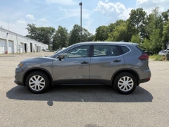 Used 2019  Nissan Rogue FWD at Paradise Motors near Lansing, MI