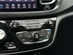 Used 2018  Chrysler Pacifica 4d Wagon Touring L Plus at Paradise Motors near Lansing&comma; MI