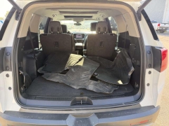 Used 2017  GMC Acadia 4d SUV AWD SLT-2 at Paradise Motors near Lansing, MI